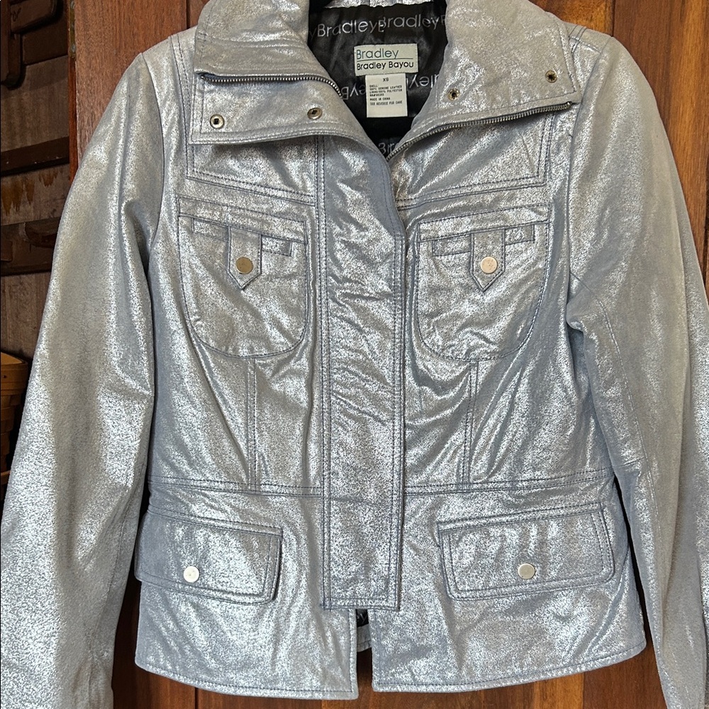 Bradley Bayou Silver Women's LeatherXS Jacket;Fully Lined;Like New: Zipper Front